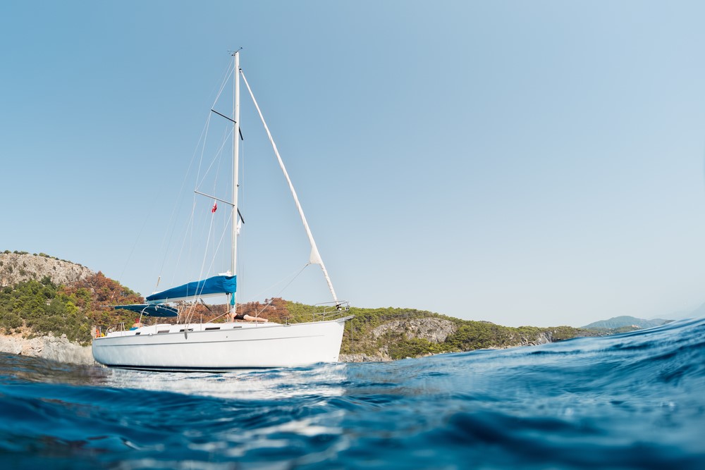 How to anchor a boat correctly